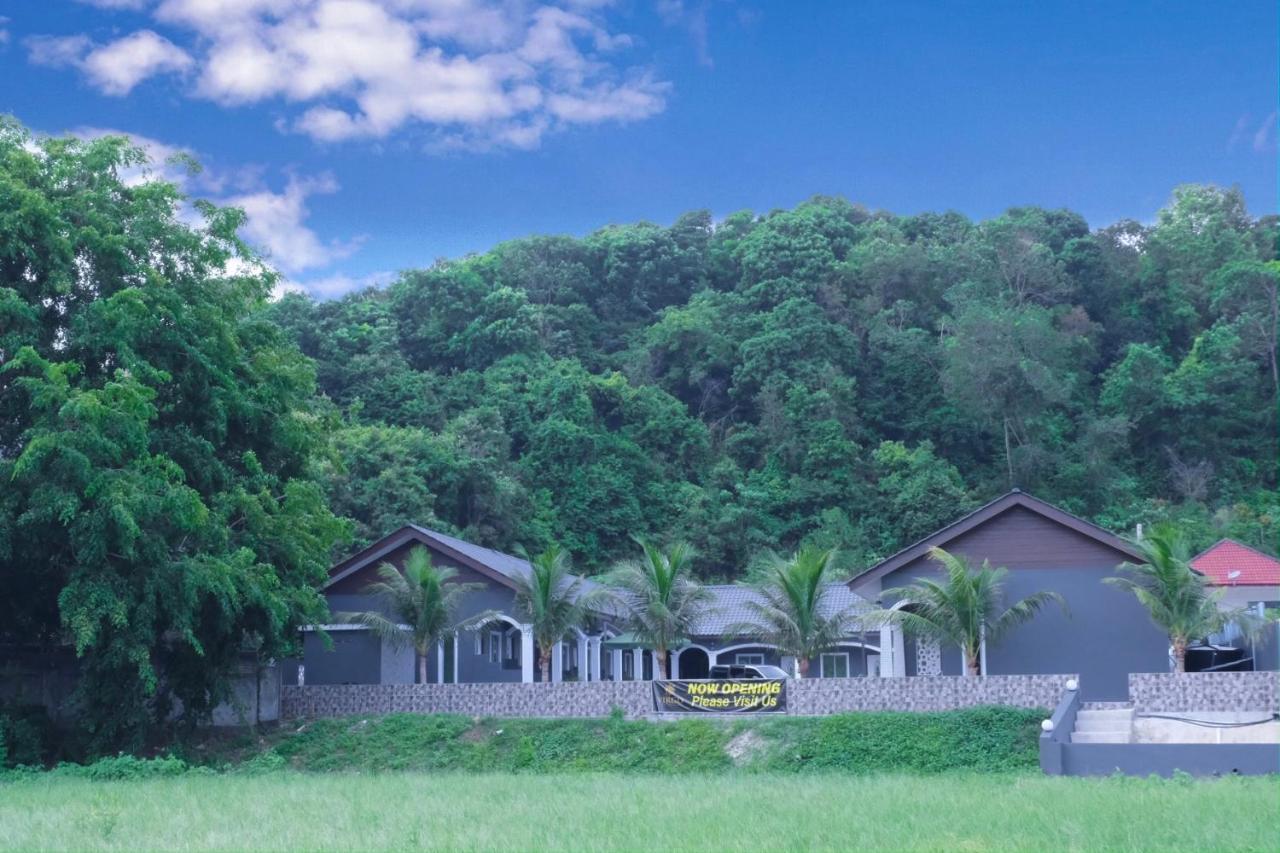 Cenang With Pool By Virgo Star Resort