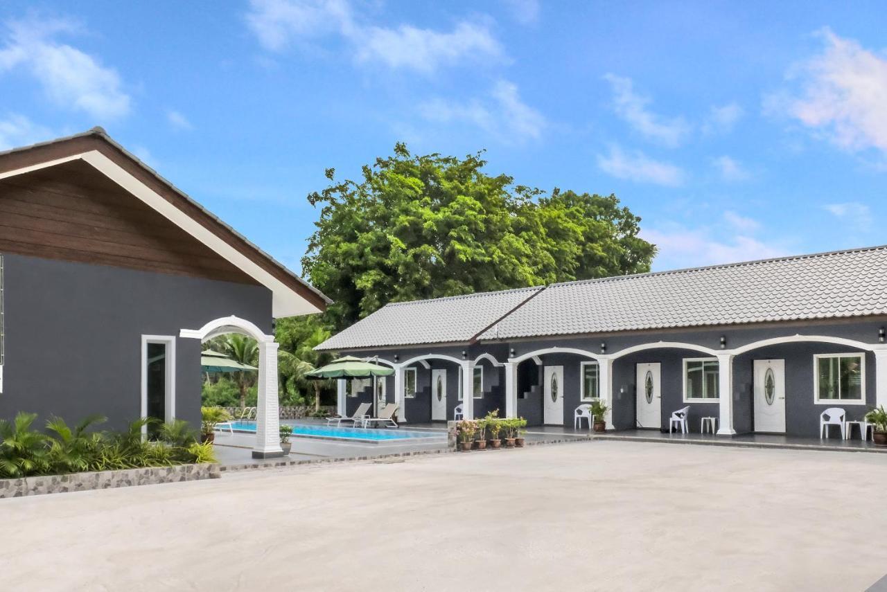 Resort Cenang With Pool By Virgo Star Pantai Cenang (Langkawi)